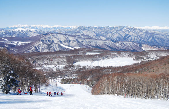まだまだ滑れる3月12日の白樺高原のスキー場!